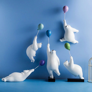 Balloon Polar Bear Sculpture